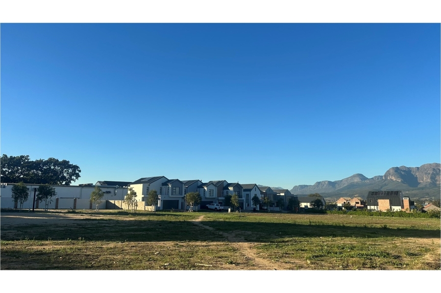 To Let 3 Bedroom Property for Rent in Lemoenkloof Western Cape